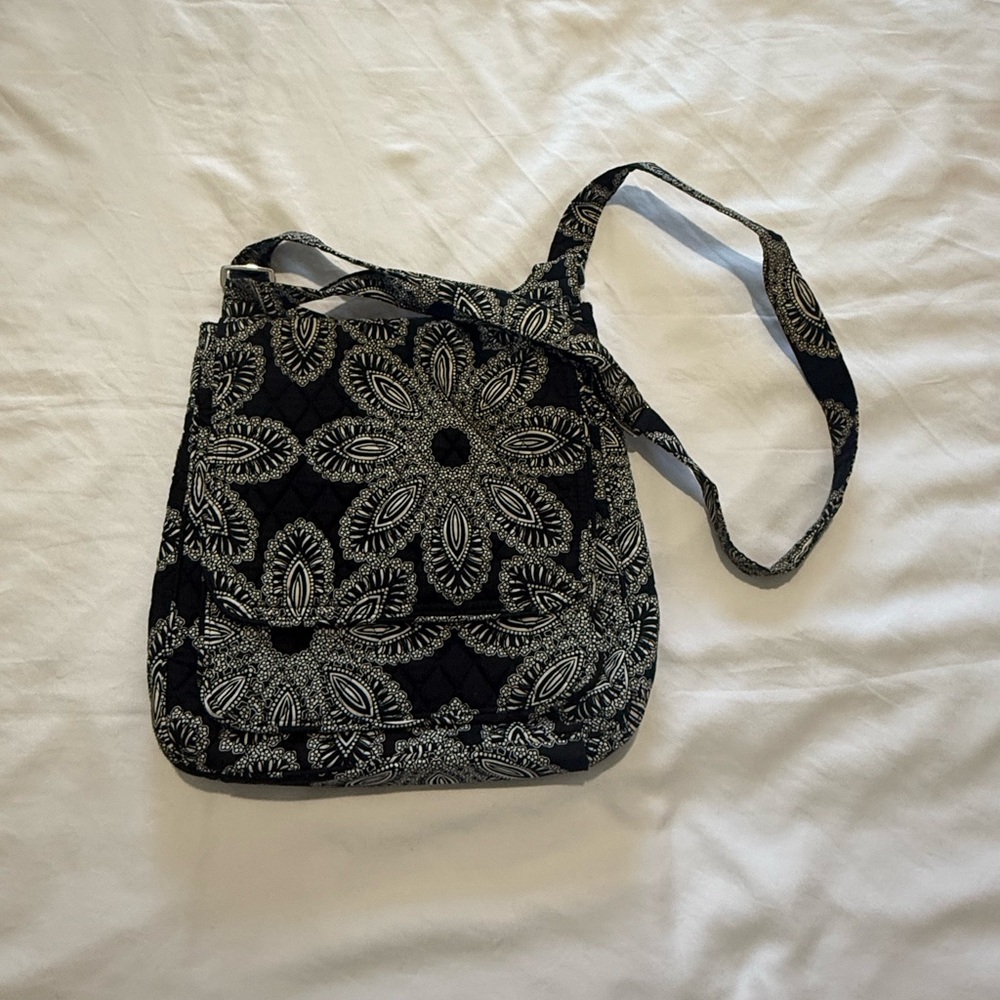Vera Bradley -  Blanco Bouquet - Crossbody Bag